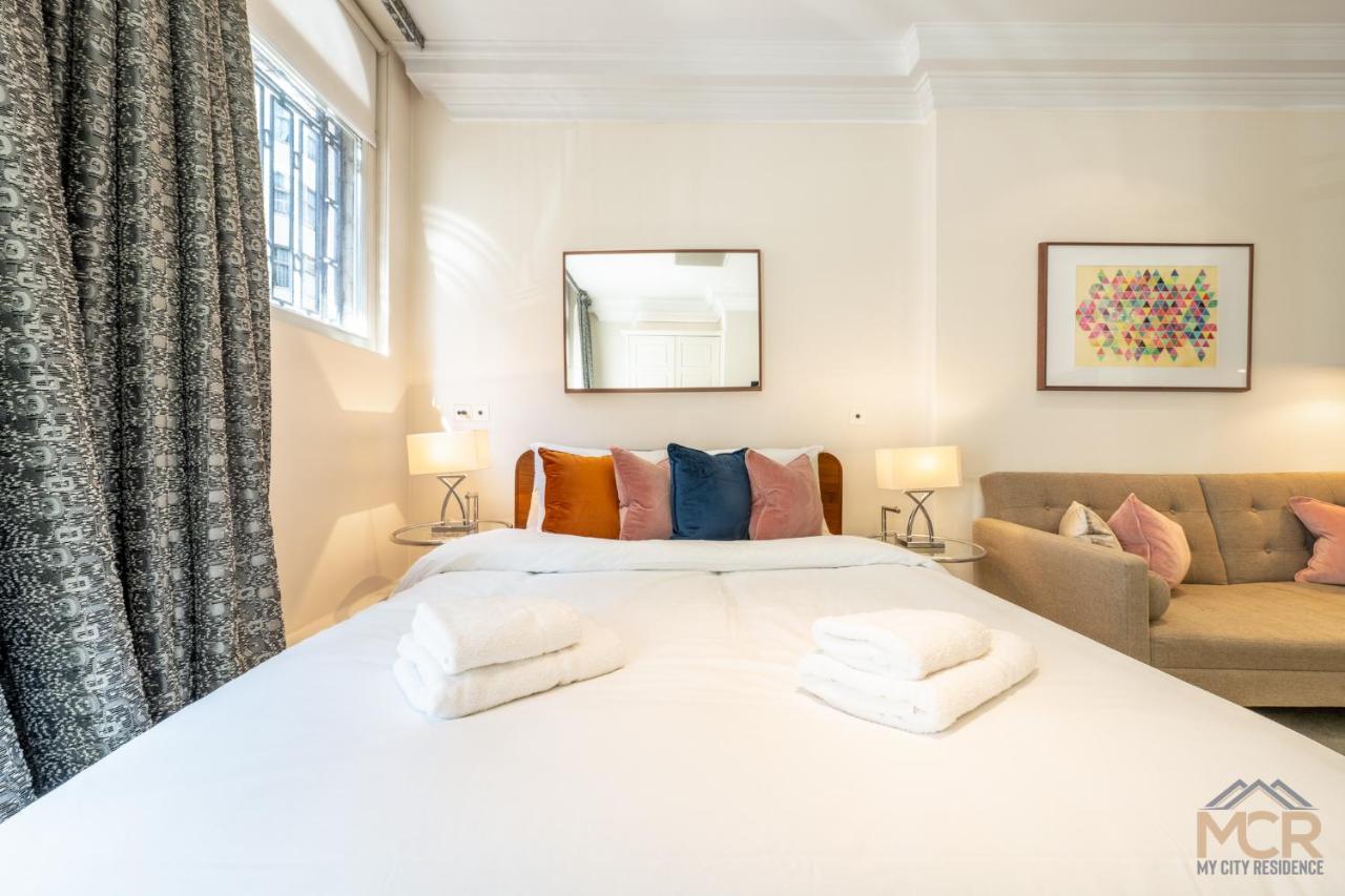 The Hertford Residences Apartament